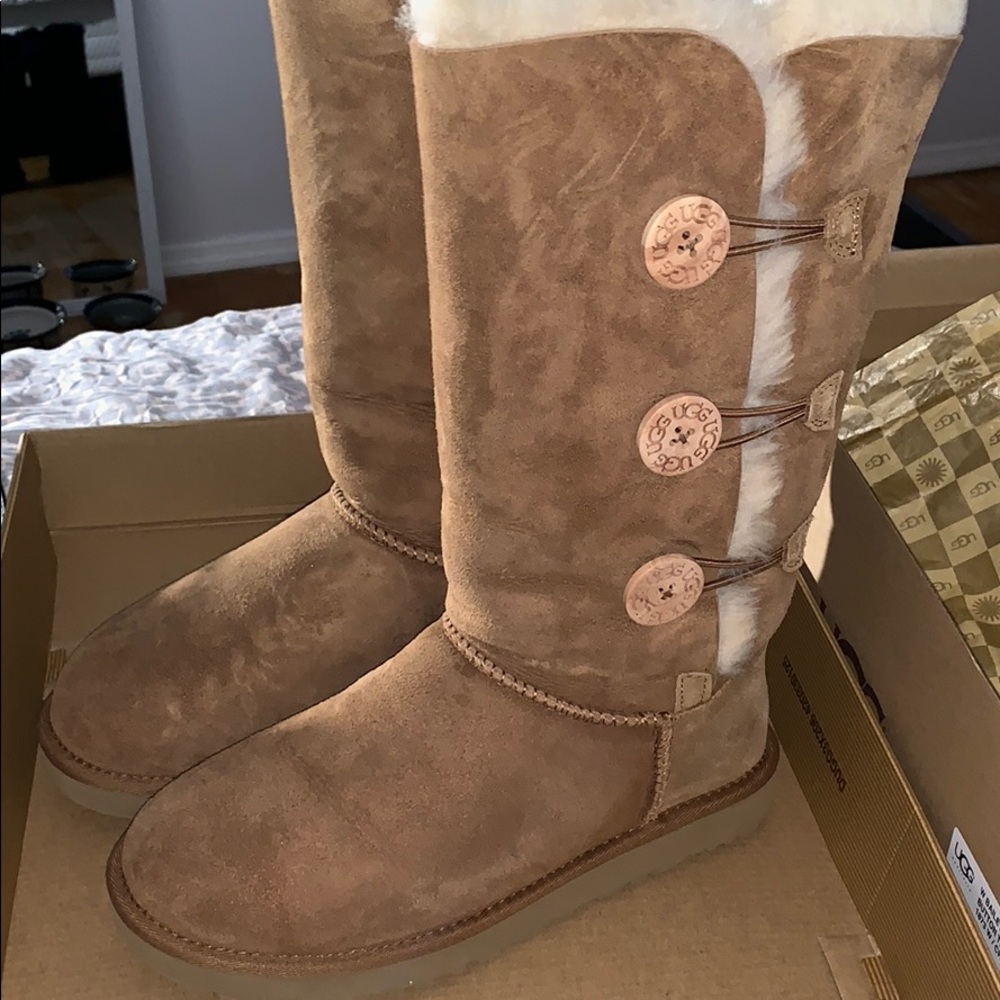 UGG bailey button triplet